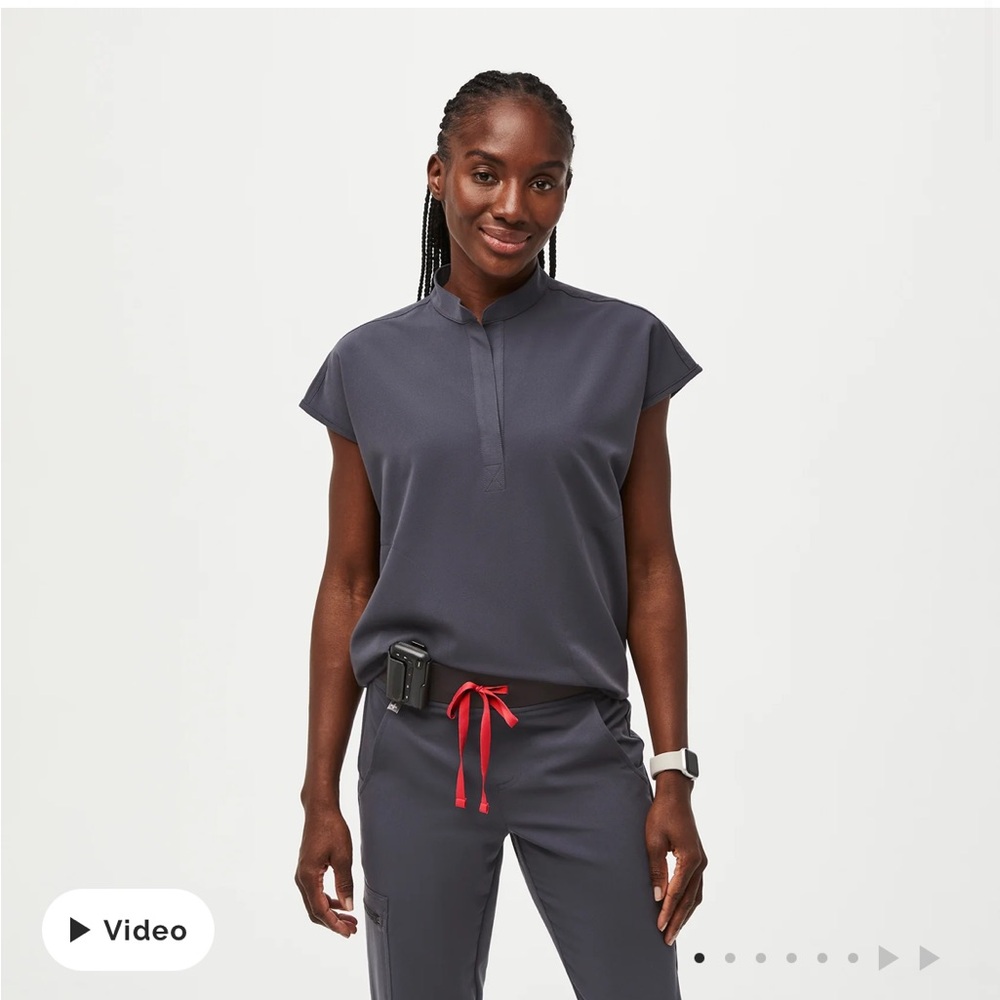 Figs Charcoal Rafaela Scrub Top